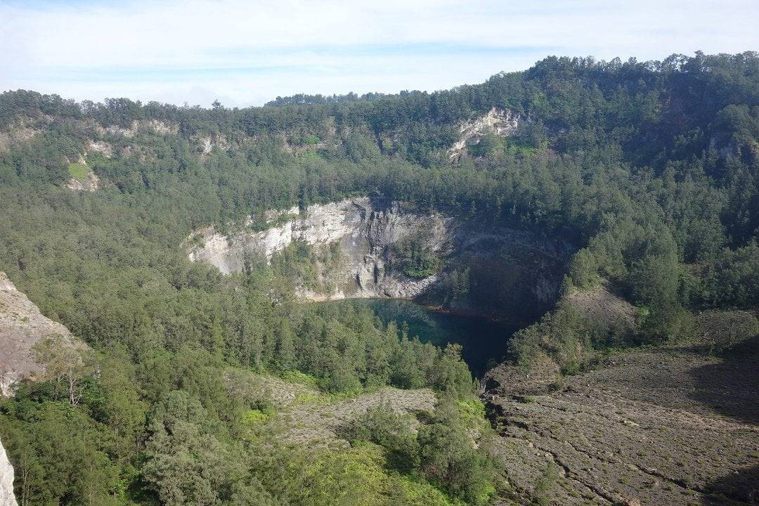 Kelimutu national park, volcanic lake, moni, flores, indonesia