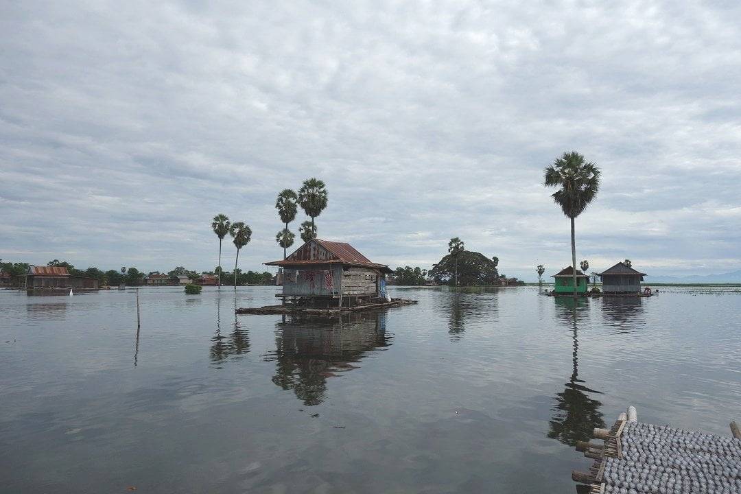 Floating house, danau tempe, sulawesi, indonesia, flood, floating village