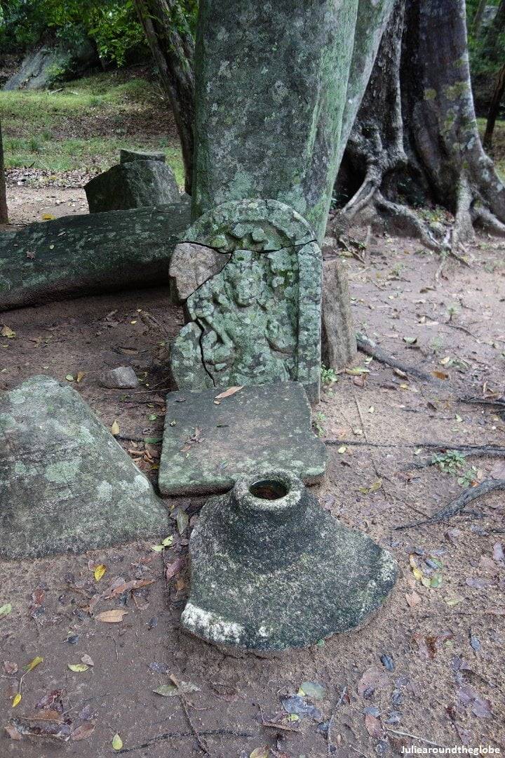 The ruins, Kaludiya Pokuna, Sri Lanka