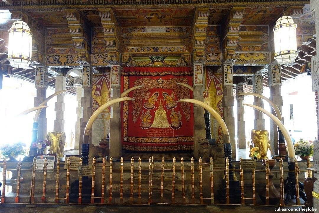 Tooth temple, Kandy, Sri Lanka
