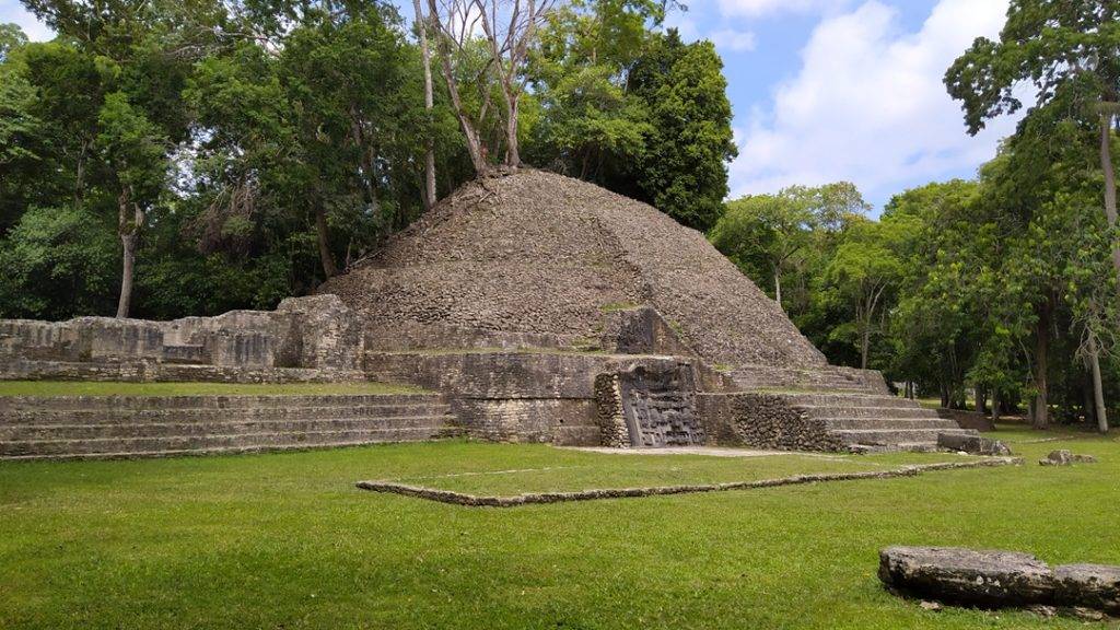 Maya ruins, pyramid, Caracol, Belize