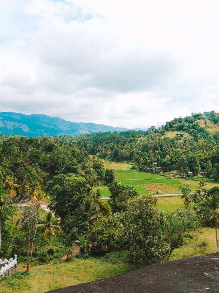 Lankatilaka Temple, Kandy