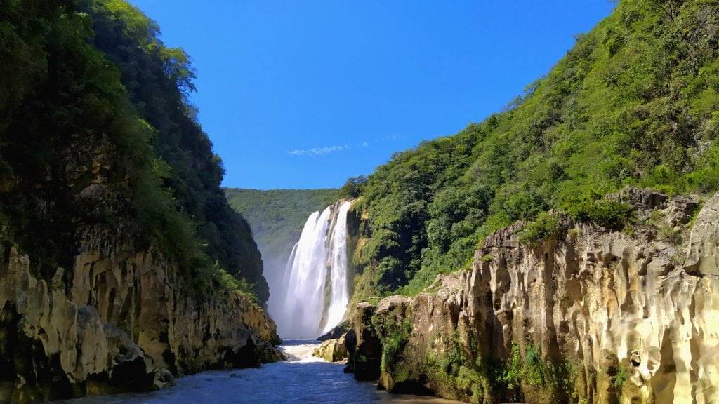 Tamul Waterfall, Aquismon, Huasteca Potosina