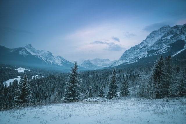 Banff in winter travel guide