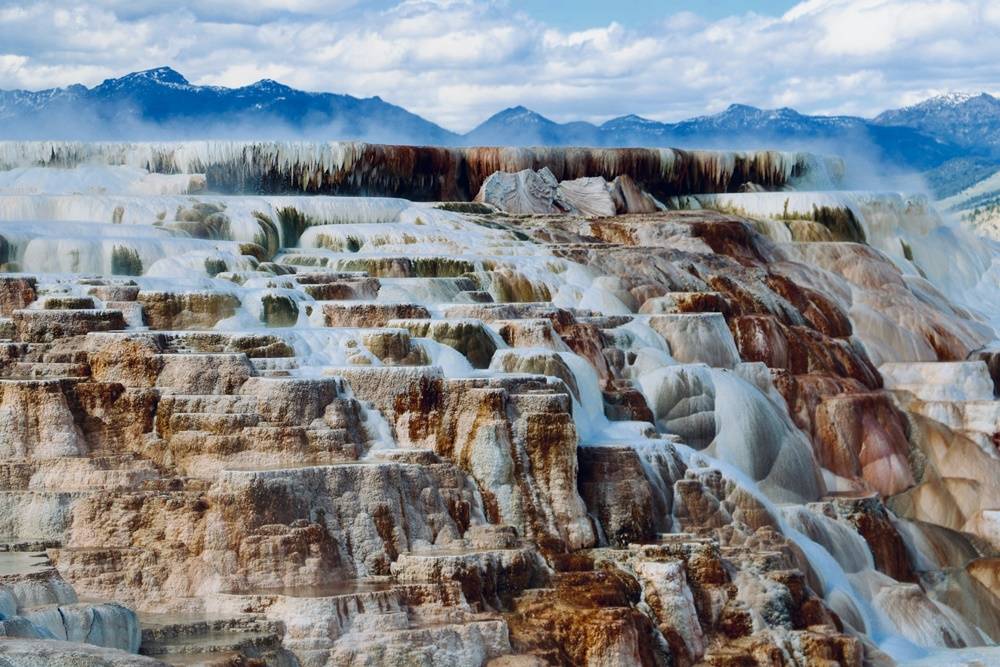 Mammoth Hot Springs, Yellowstone National Park, WY, USA