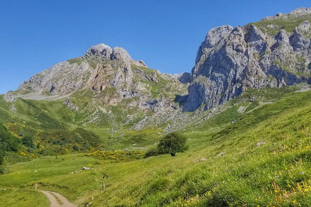 25-top-cheap-summer-vacations-for-couples-on-a-budget