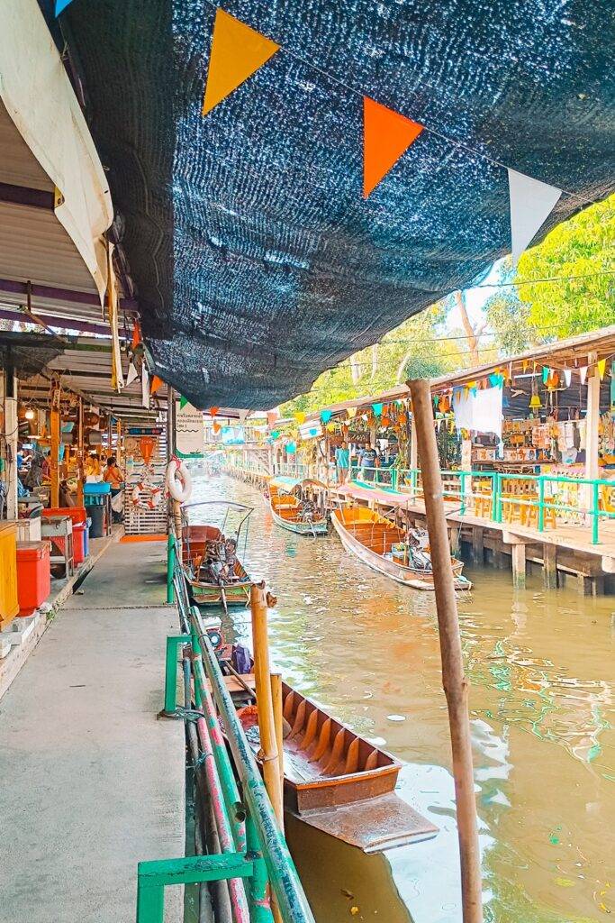 Khlong Lat Mayom, Floating Market in Bangkok