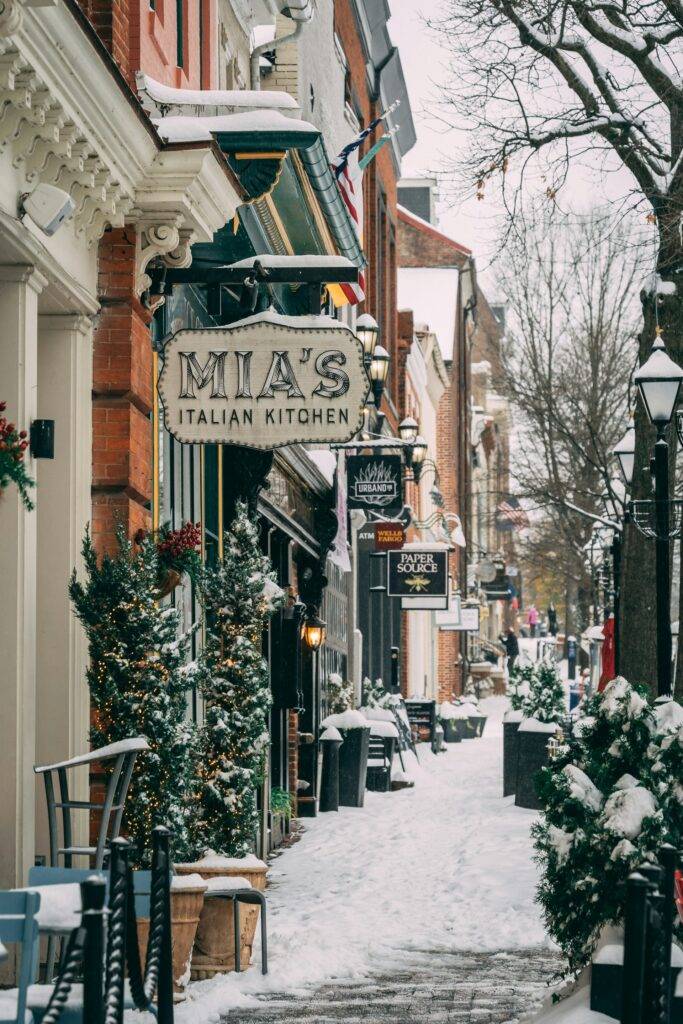 Alexandria, VA, around Christmas